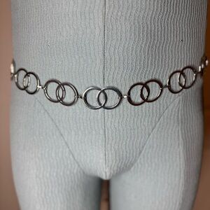 Circle Chain Link Belt NWOT Silver Tone adjustable to approximately 45 inches
